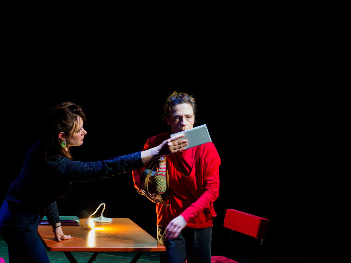 AS IF Cie Troisième Génération mise en scène Sergi Emiliano iGriell  jeu Agnès Delachair, Jules-Angelo Bigarnet, Clémentine Marchand, FaustineTournan, Paul Jeanson et, Matthieu Carrani_4030109-Enhanced-NR