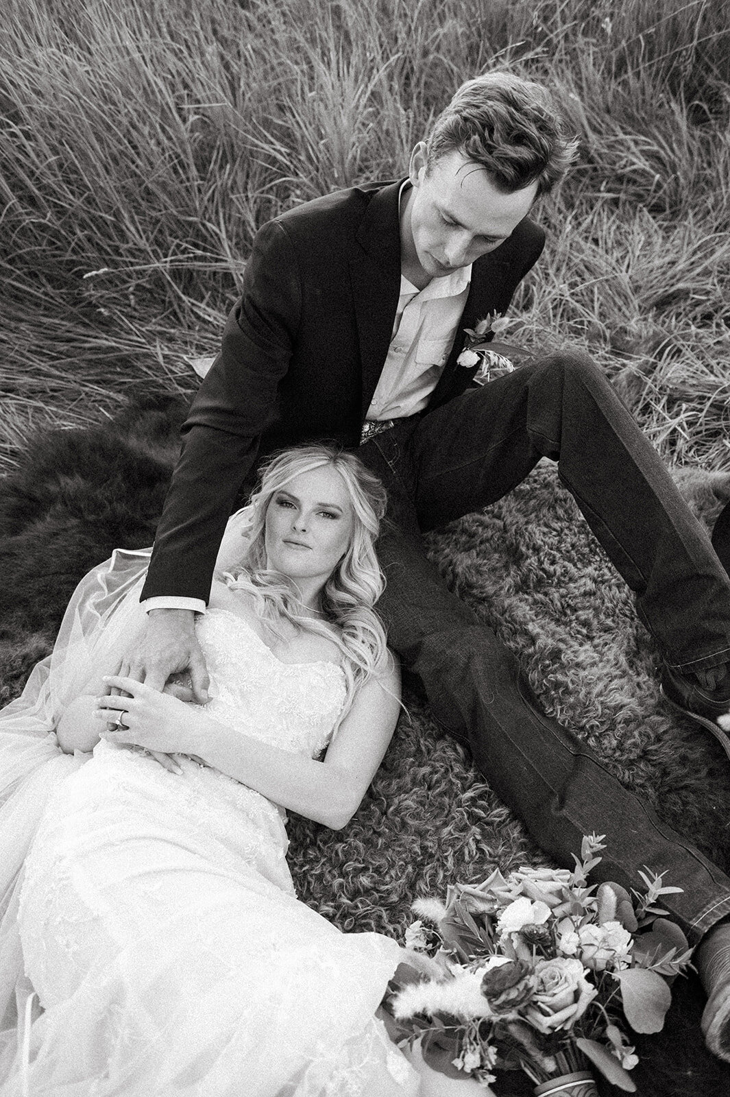 presley-gray-cowboy-luxury-montana-wedding-2740