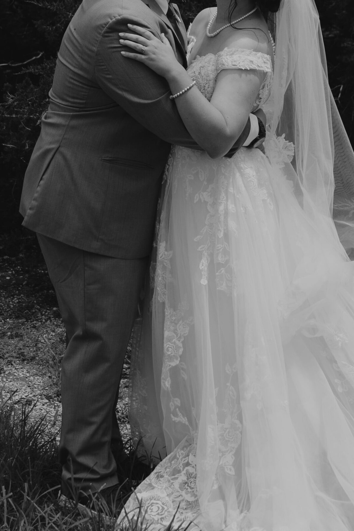 wedding-couple-hugging