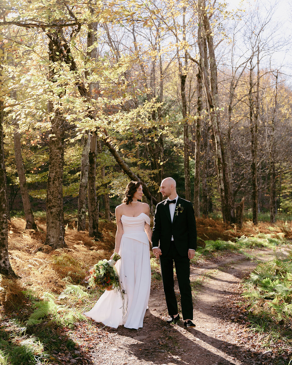 Handome Hollow Castskills October Wedding