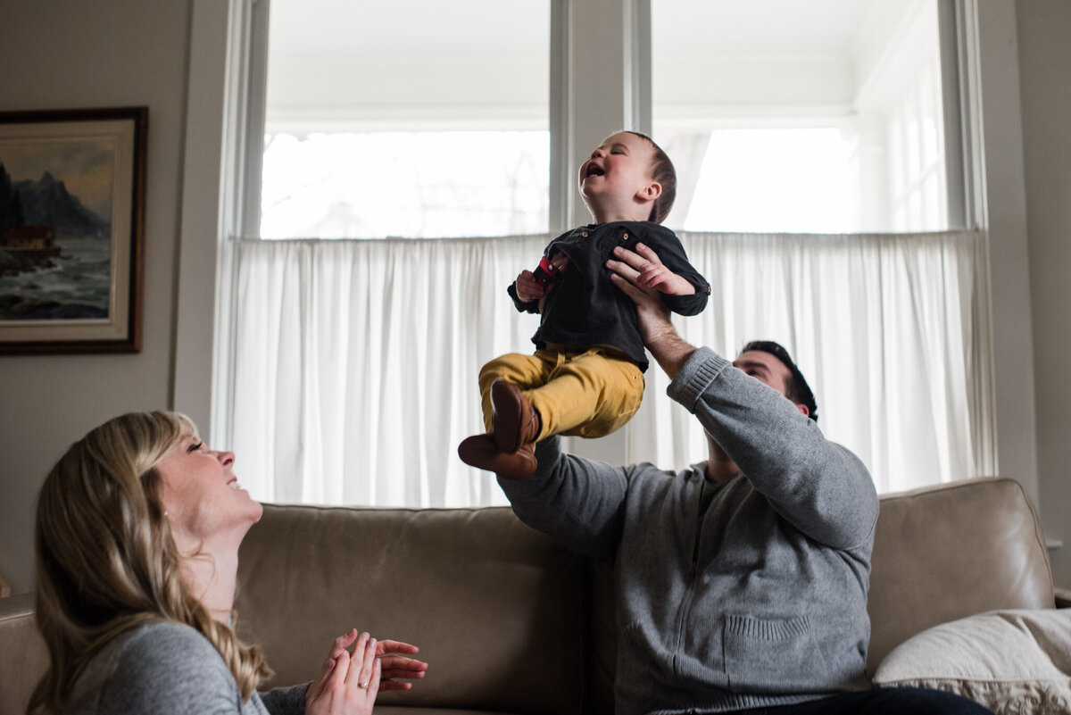 family-indoors-home-toronto-documentary-ontario-photography-6