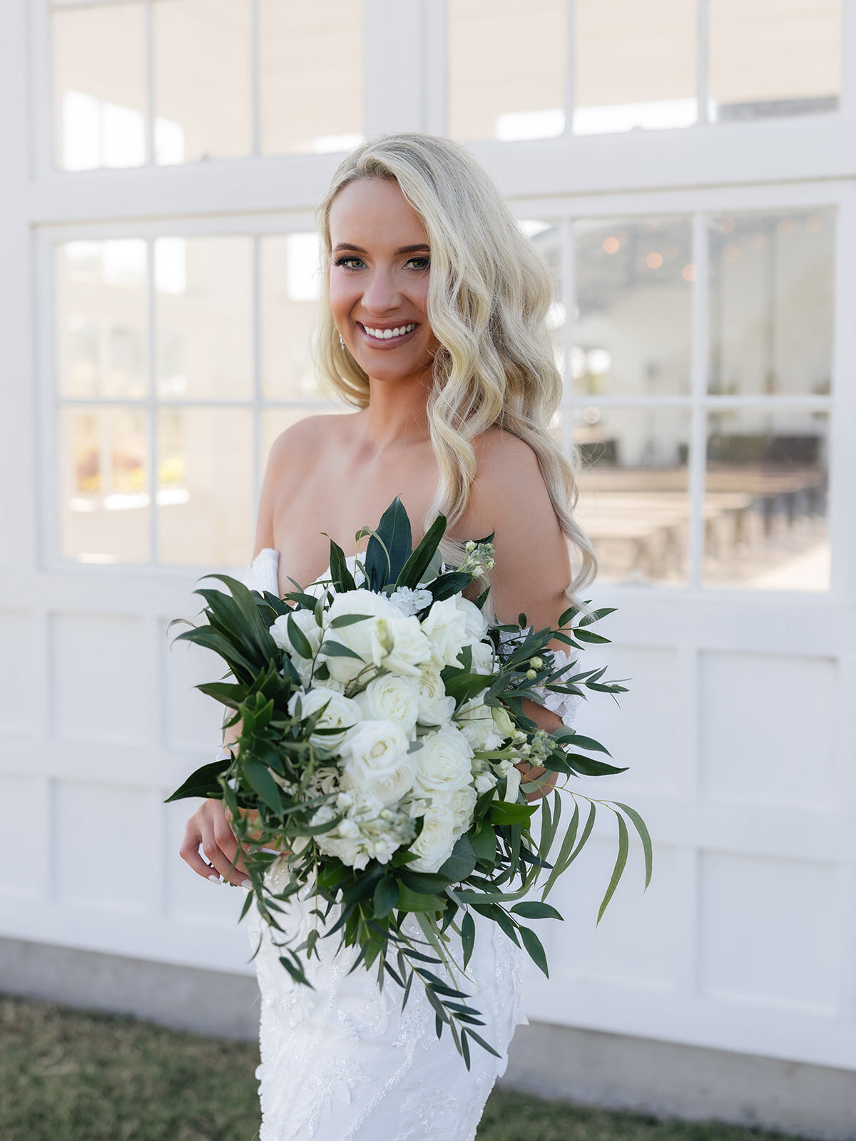 2025-10-11_DykesWeddingPreviews_MollyMurphyPhotography-35