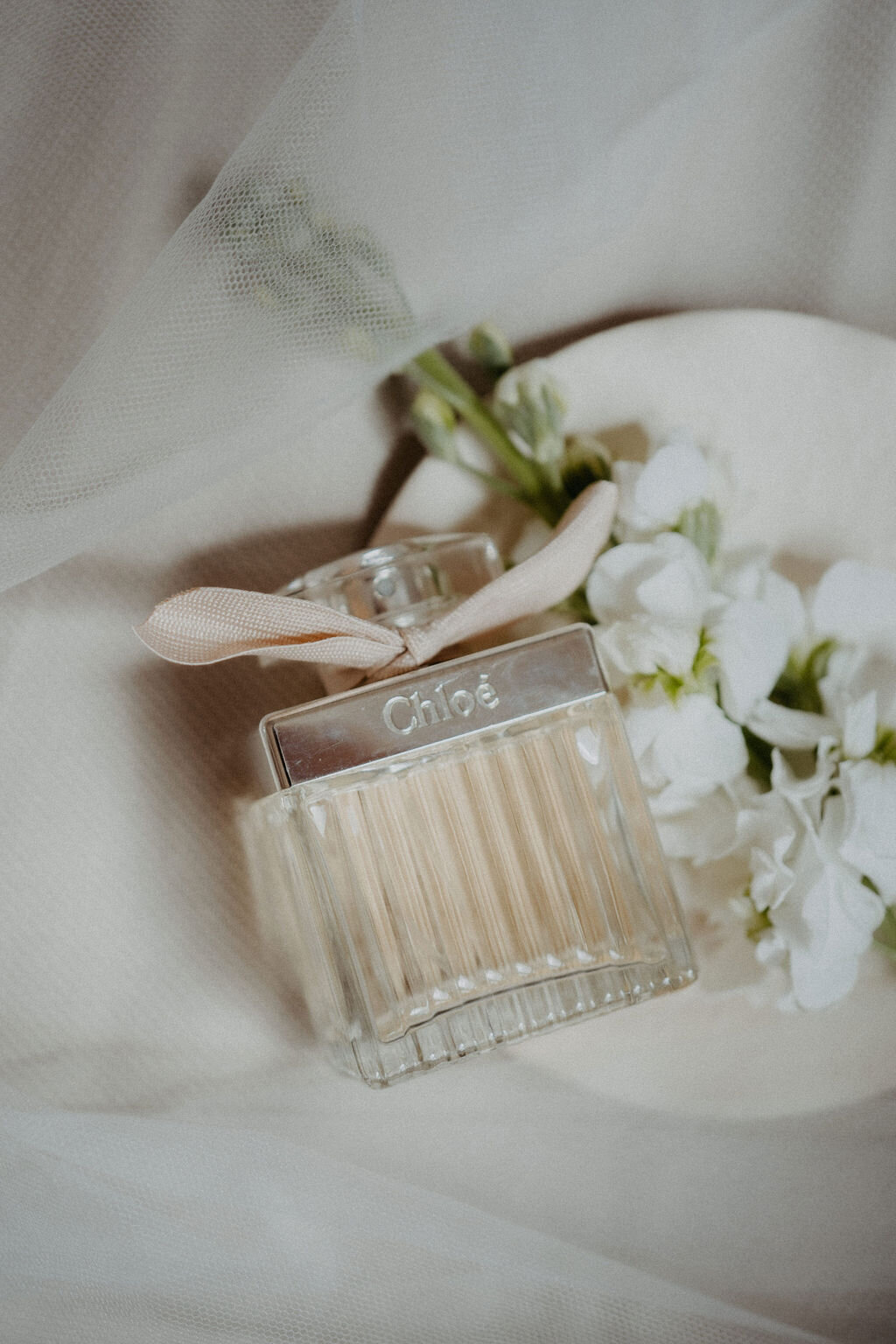 jeannine&christioph-gettingready-jaypegphoto&film-90