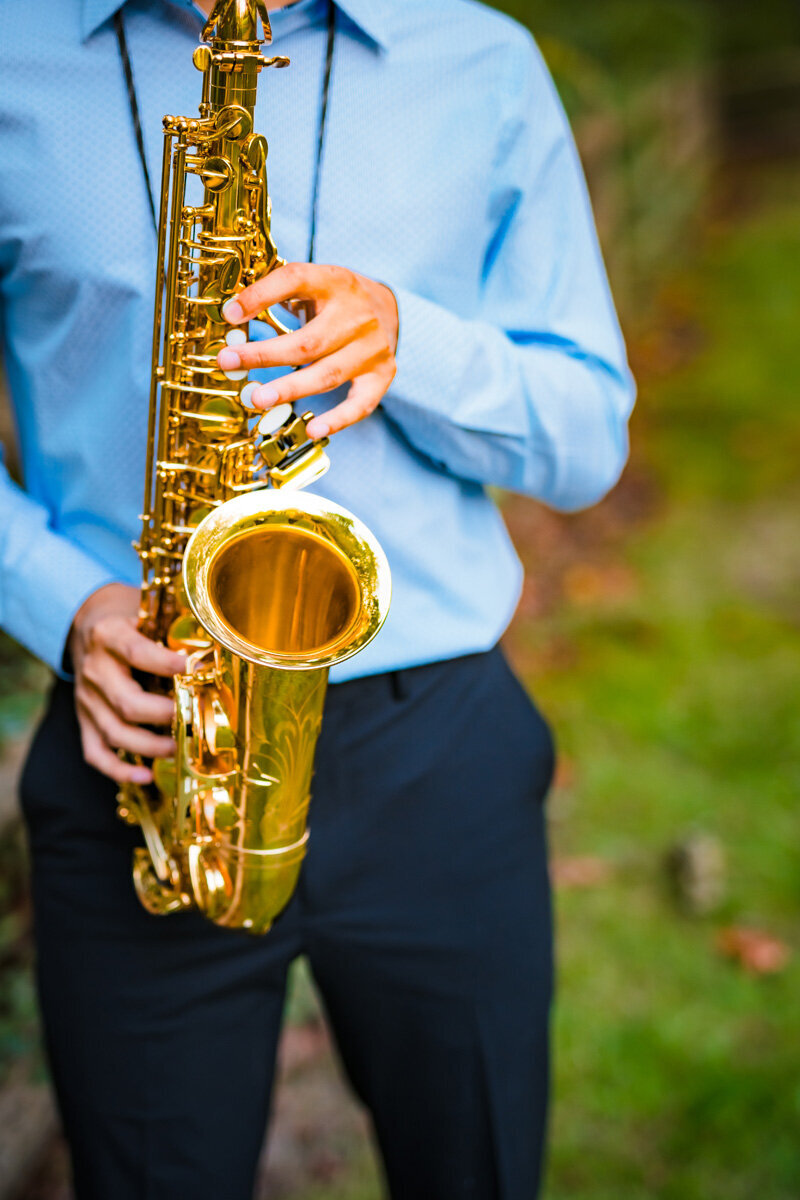 senior-saxophone-closeup