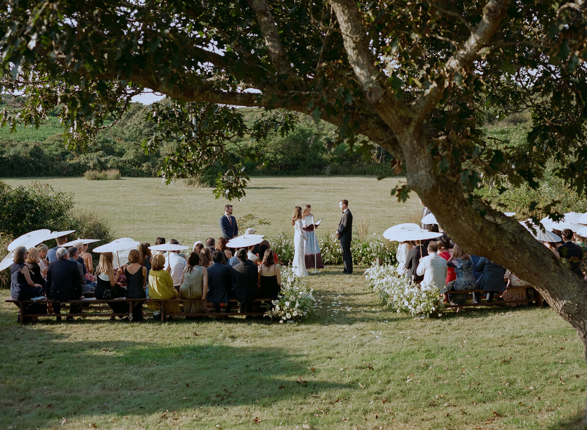 Marthas-vineyard-wedding-planner-kg-events-design-luxury-destination-weddings-private-events-corporate-events-aquinnah-ma-event-designer-outermost-inn-outdoor-tented-wedding-reception-black-frame-tent-29