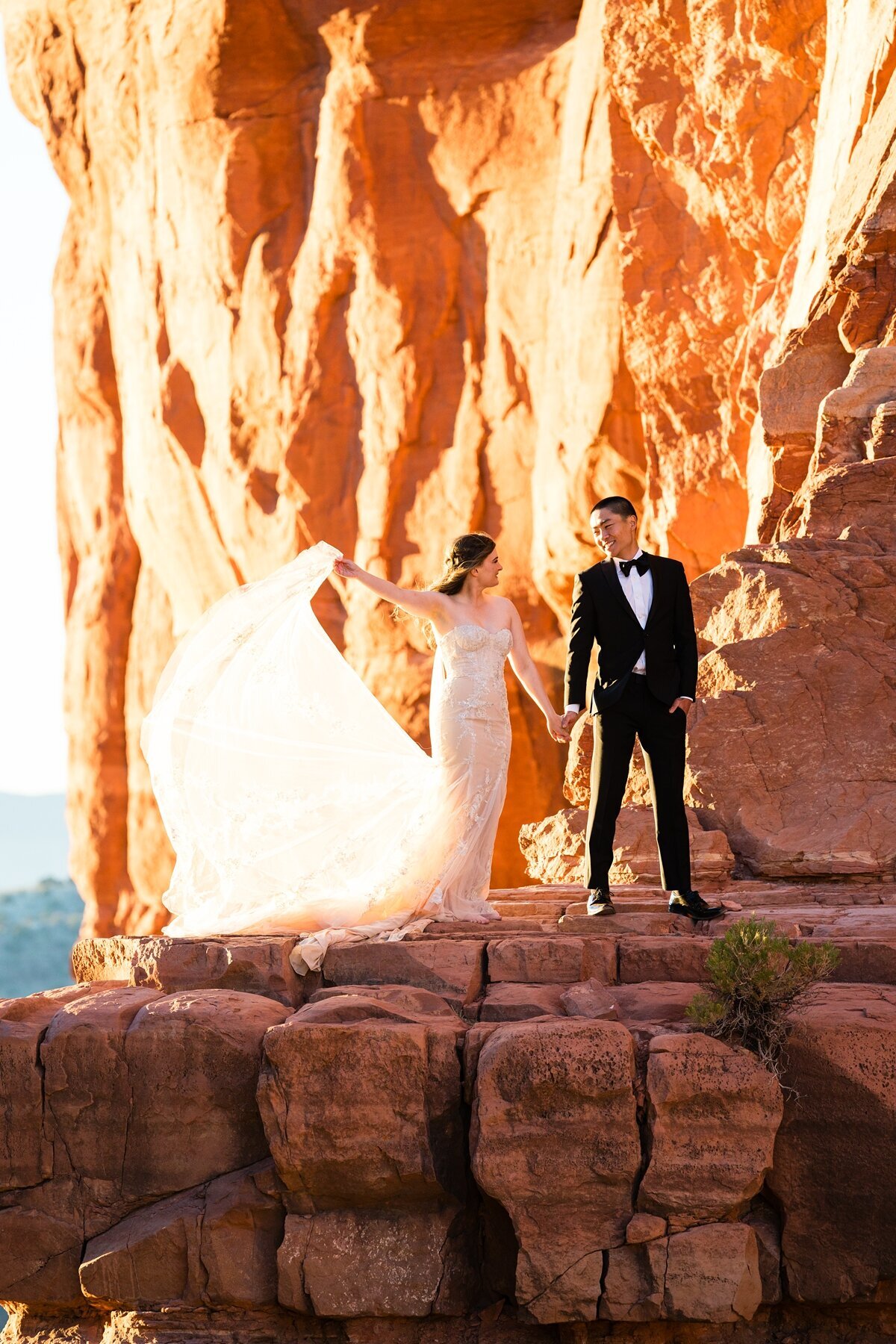 Cathedral_Rock_Elopement_Sedona_AZ_Danielle_Holman_Wedding_Photographer_0177