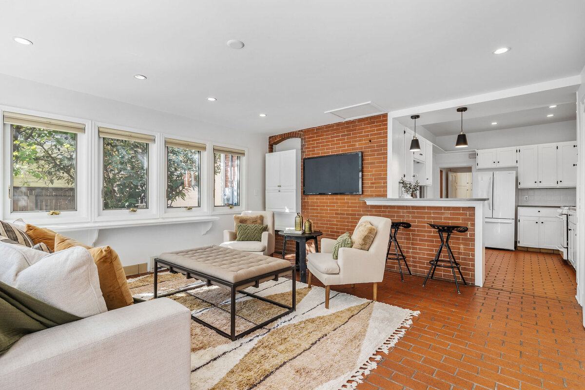 616S.PearlSt.-16