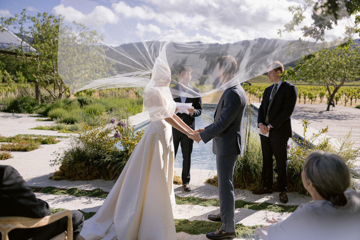 larissa-cleveland-photographer-napa-california-wine-country-wedding-private-estate-036