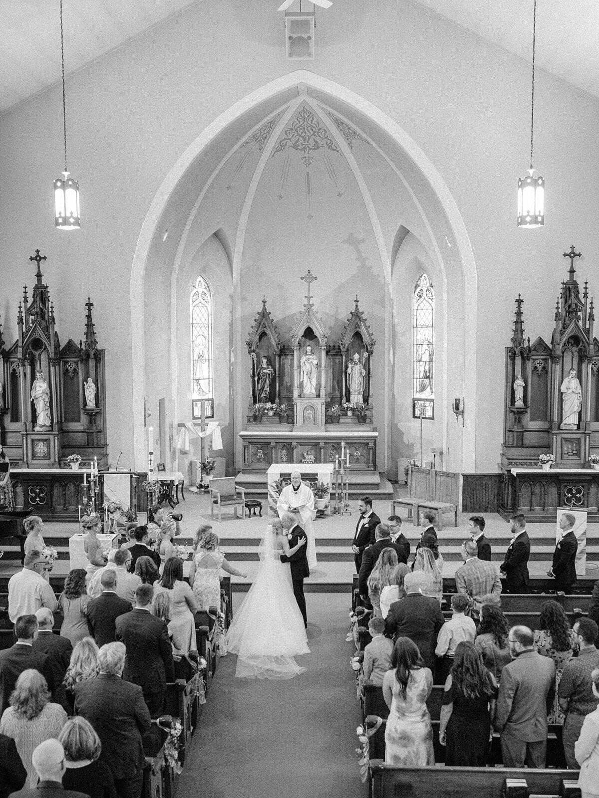 Oak-pointe-country-club-wedding_1275
