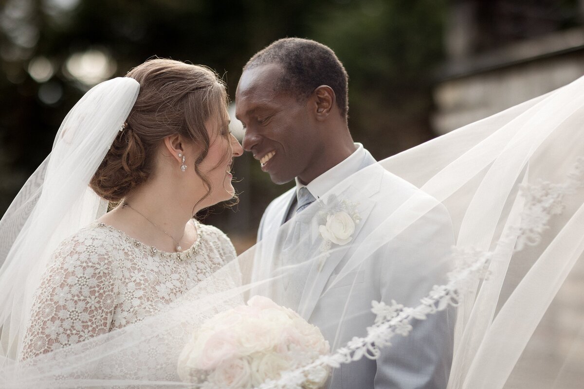 Hochzeit-Heiraten-Villa-Boveri-Hochzeitsfotograf-Aargau-Baden-Brautpaarshooting-8