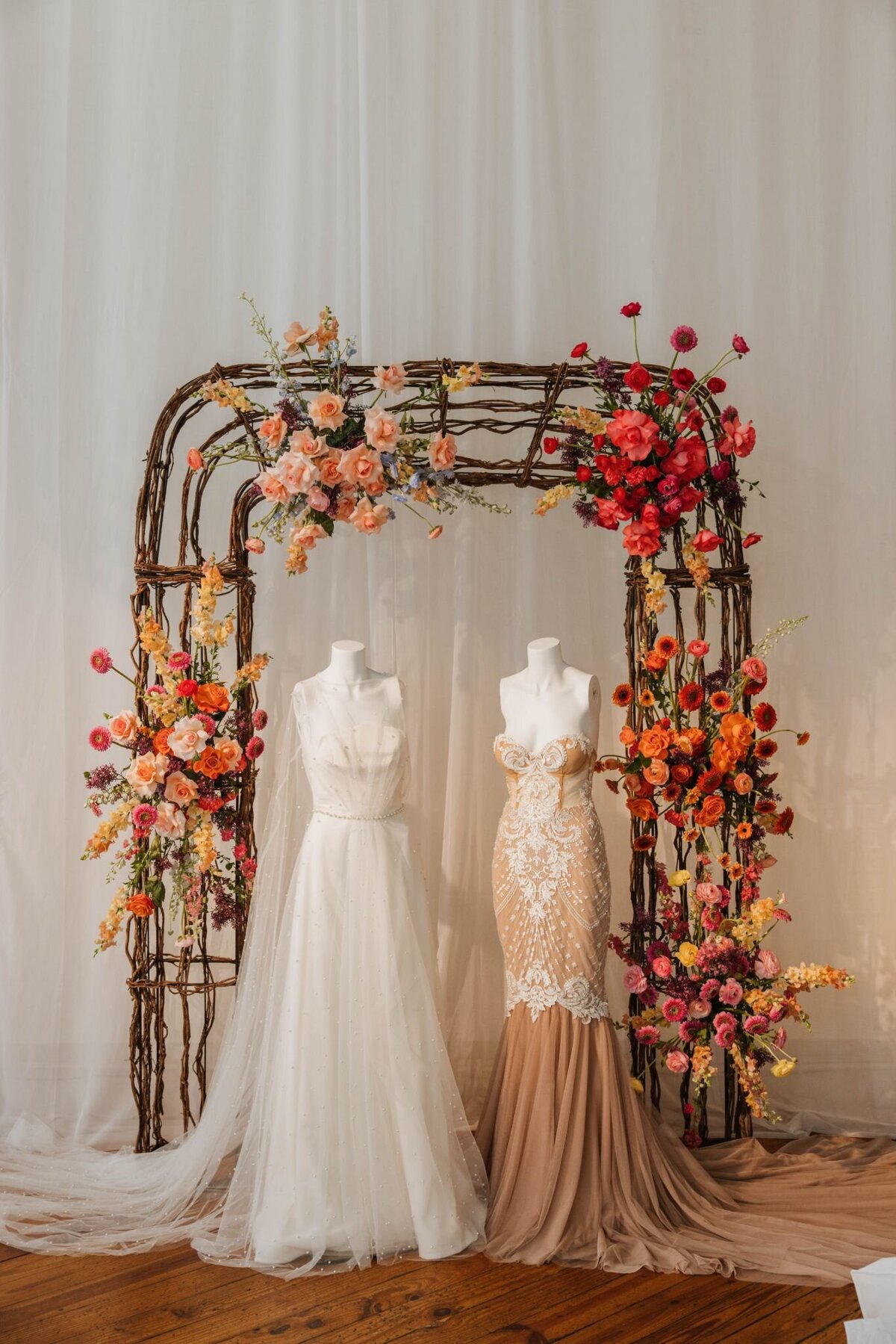 old-city-wedding-stroll-2023-21