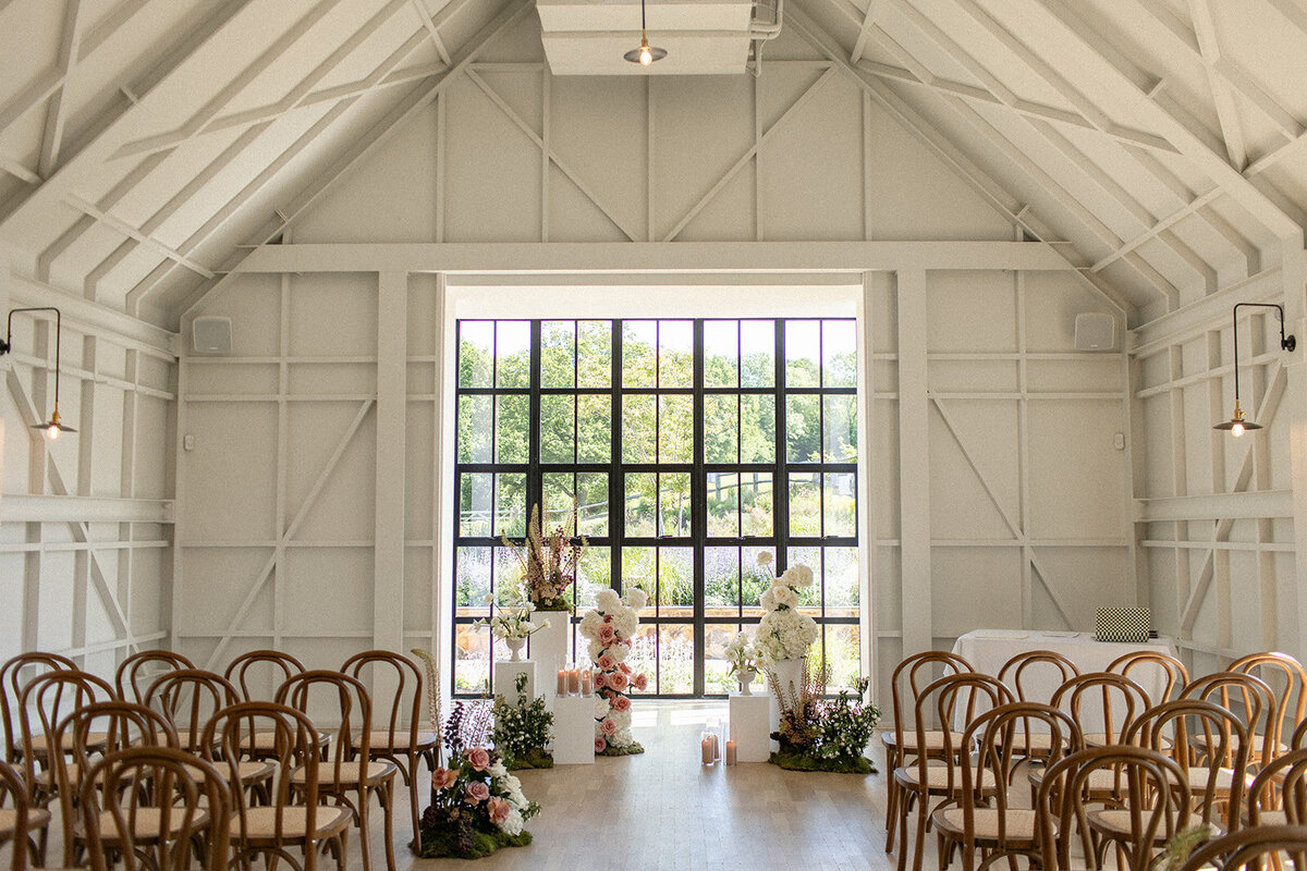 Limekiln wedding florist (6)