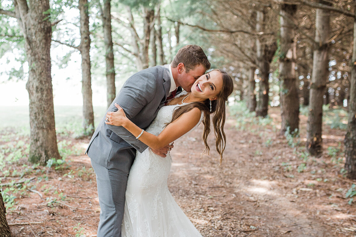 wedding-photography-forest-love-laughing