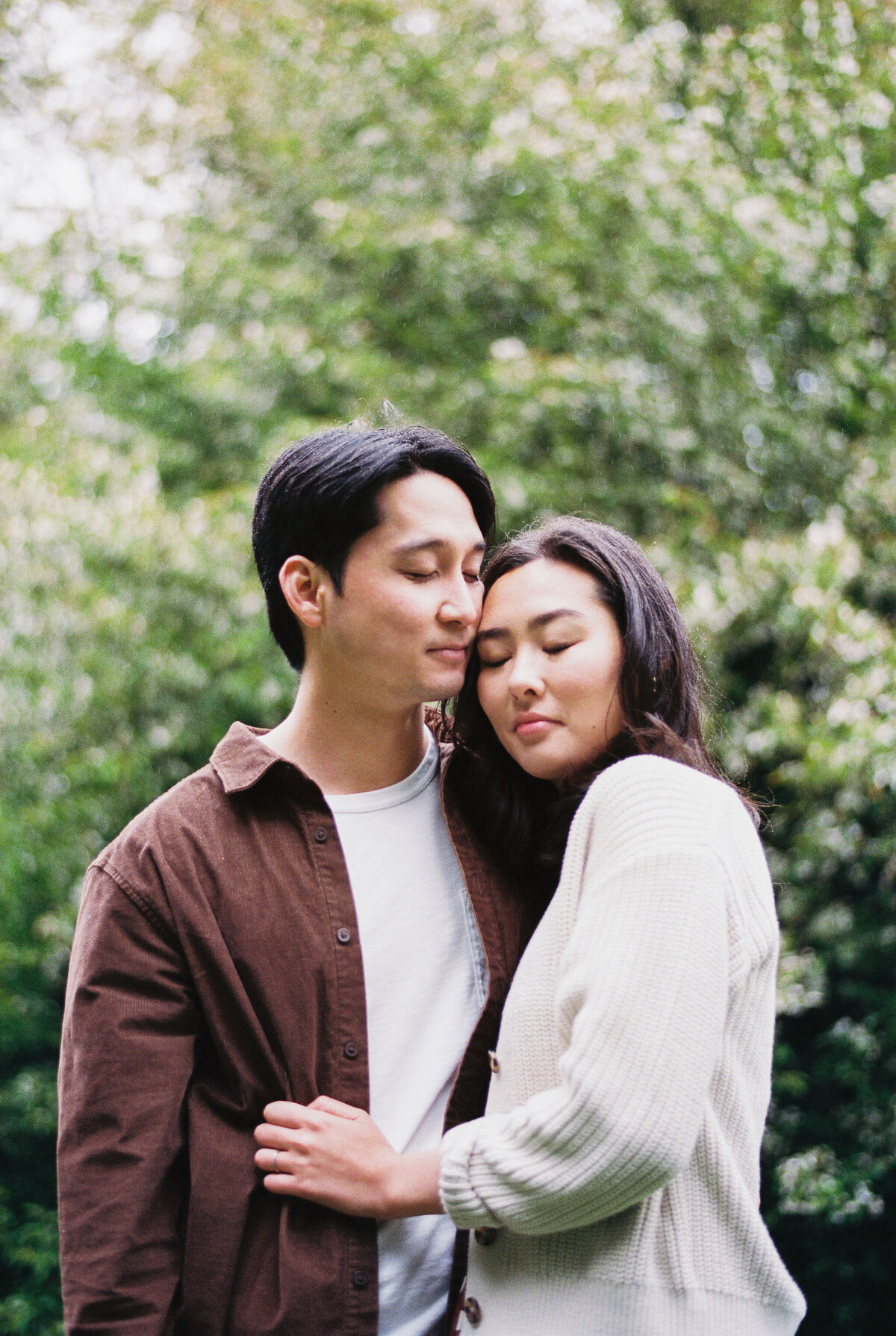 SundayIndigo_Washington-Engagement-Film-Photographer-6