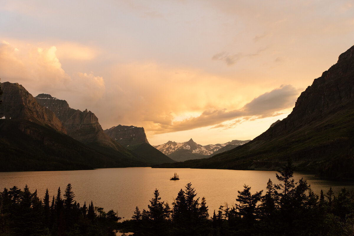 st_mary_lake_wild_goose_island_glacier_national_park_montana
