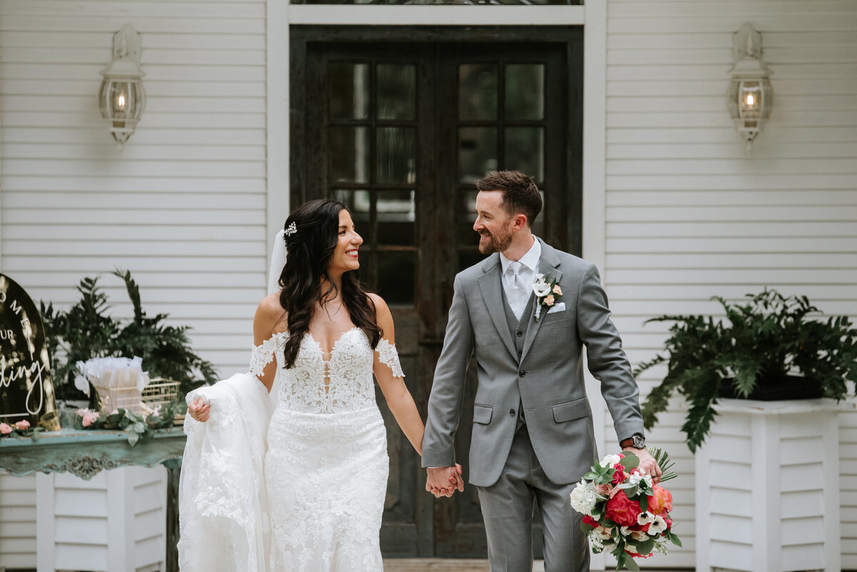 LA_Gruene_Chandlier_Wedding-599