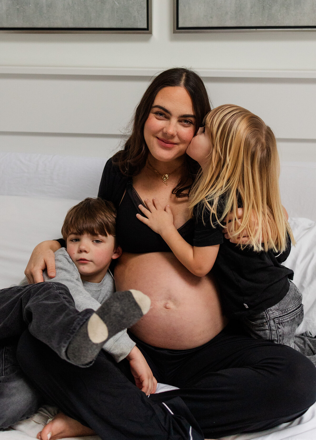 Kira - Maternity - At Home - Gaby Potter Photography - Jan 2025 -2