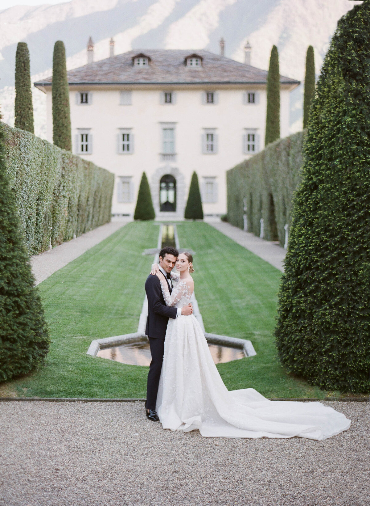 Alexandra-Vonk-engagement-session-Lake-Como-Villa-Balbiano-99