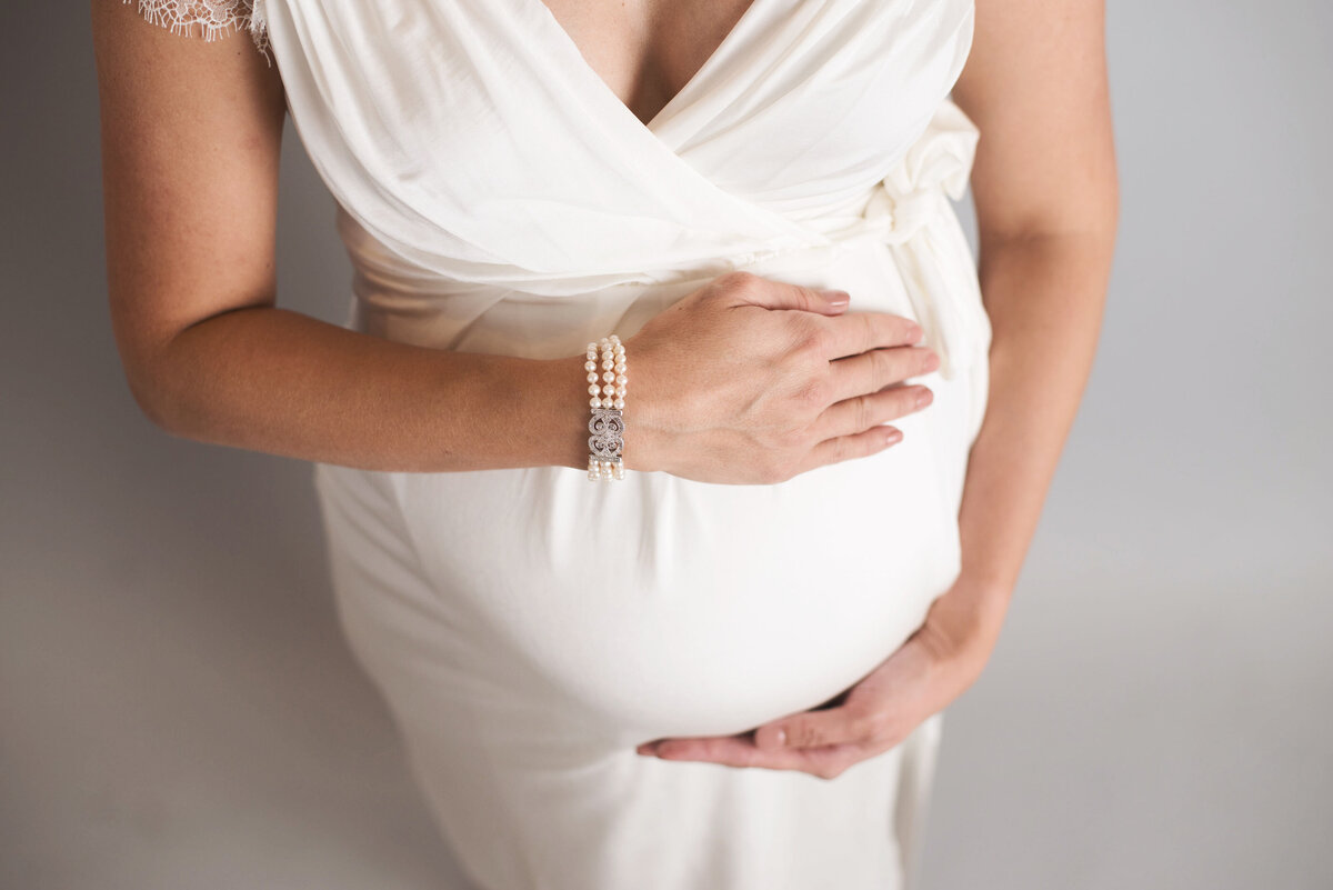 Studio Maternity Edit 08