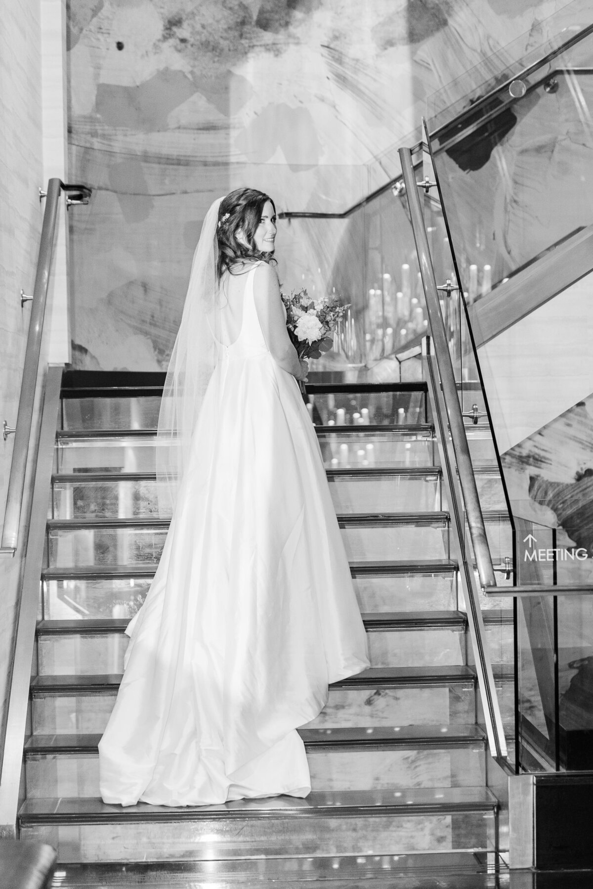 Seattle_wedding_photographer_hotel_1000-121