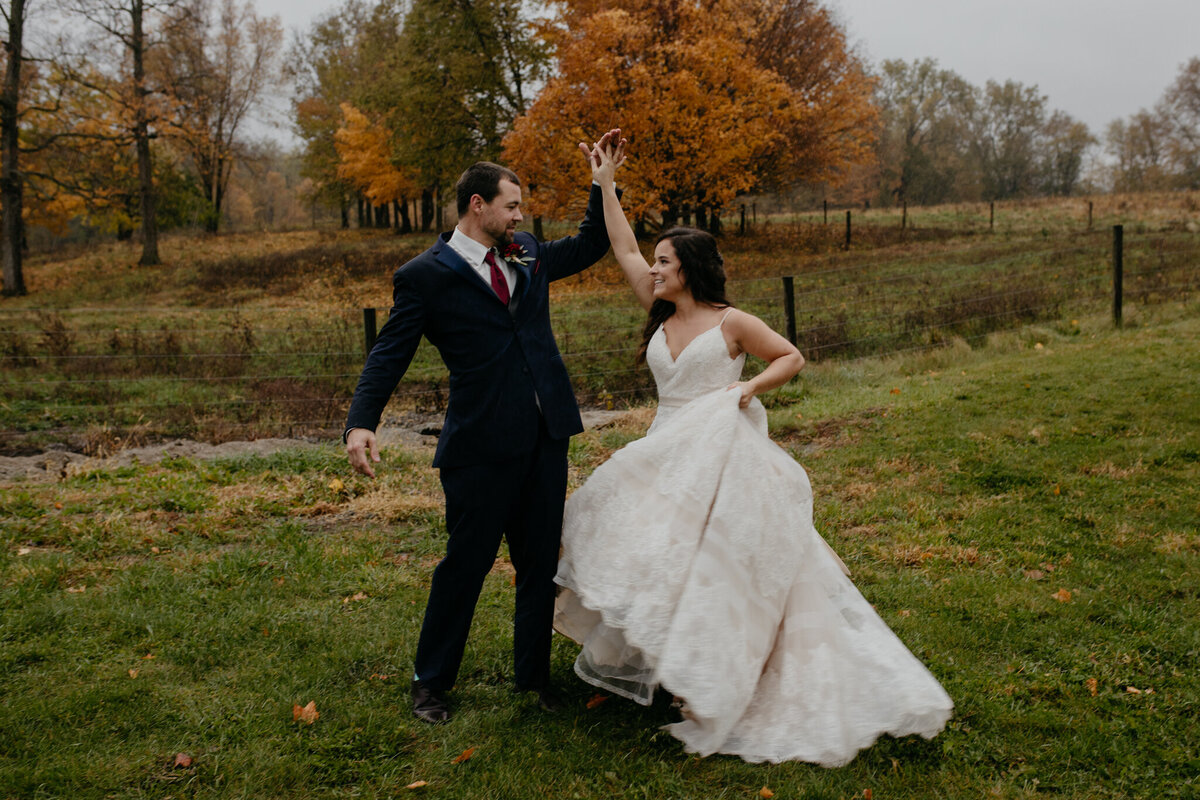Fort-Wayne-Indiana-Autumn-Wedding-102019-SparrowSongCollective-Blog-10