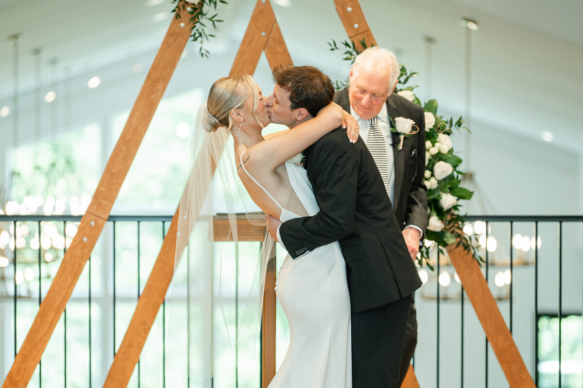Wisconsin-Wedding-Photographers-74