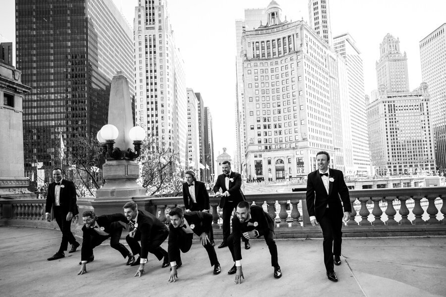 groom-groomsmen-wrigley-plaza-black-and-white