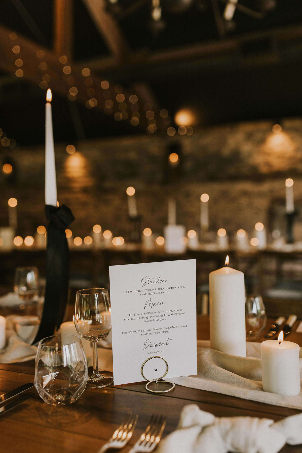 Issy-and-Bella-Floral-Design-Wedding-Florist-Herefordshire-Dewsall-Court-N-Z51