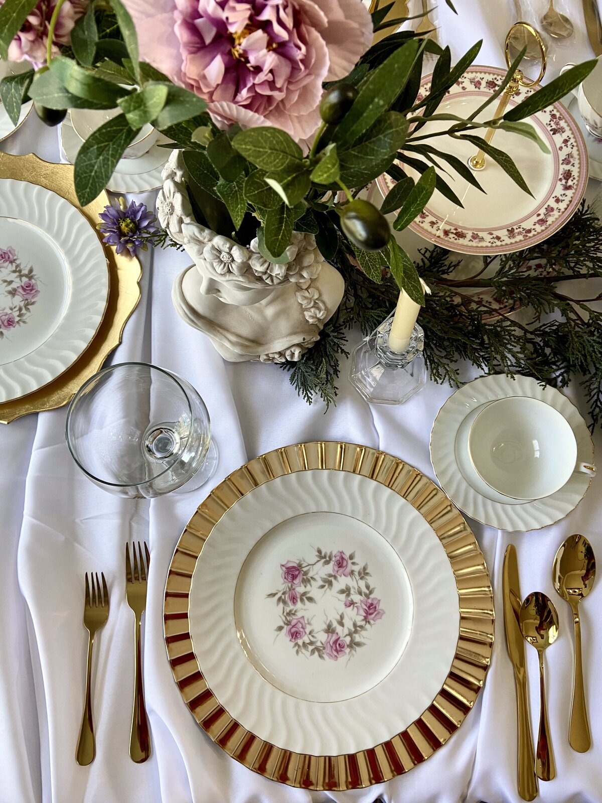 regency table decor