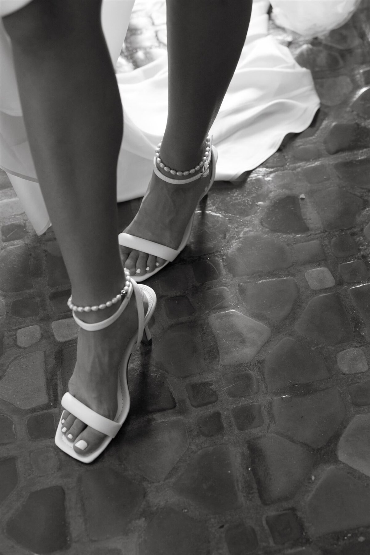 Bride's shoes for wedding