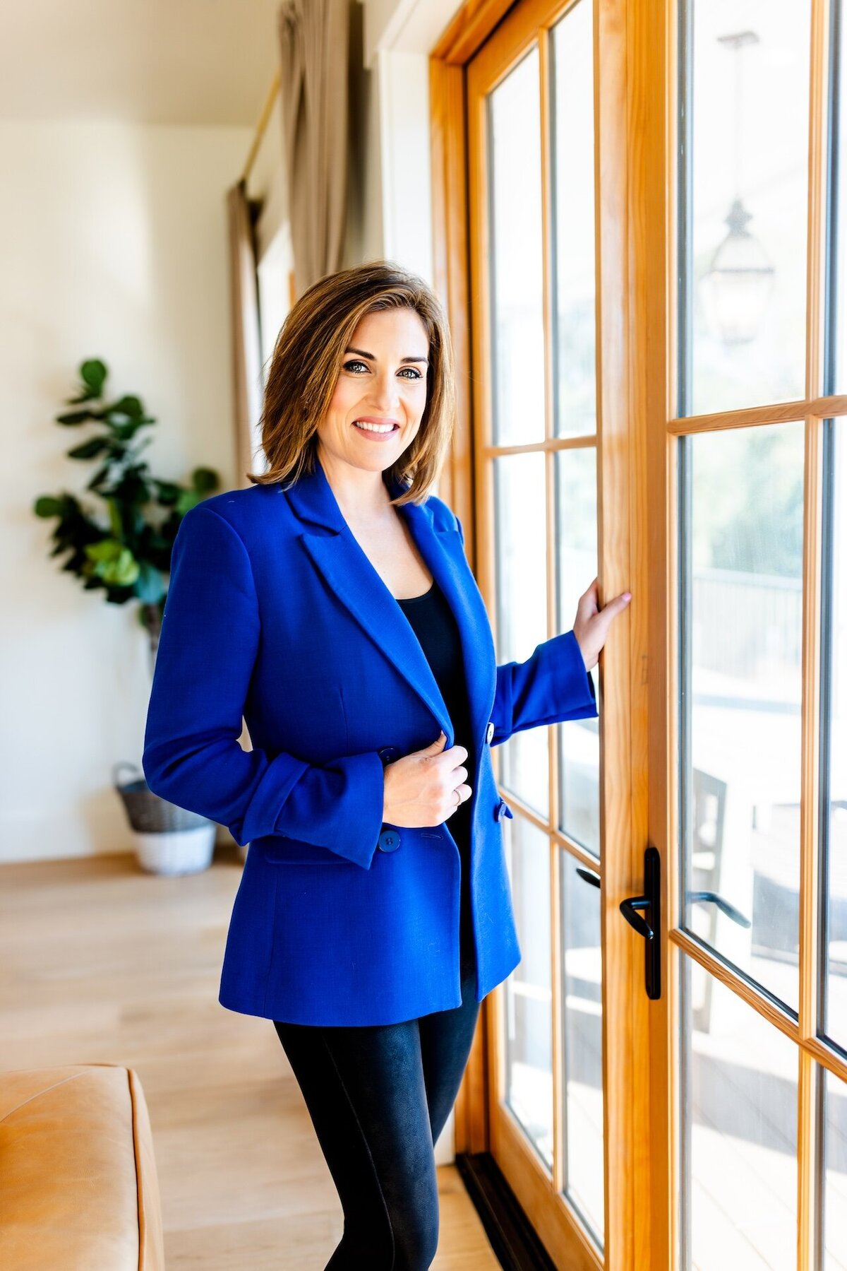 Charleston branding photography and headshots, Best Charleston headshot portrait photographer, get branding photos taken in Charleston, professional business portraits