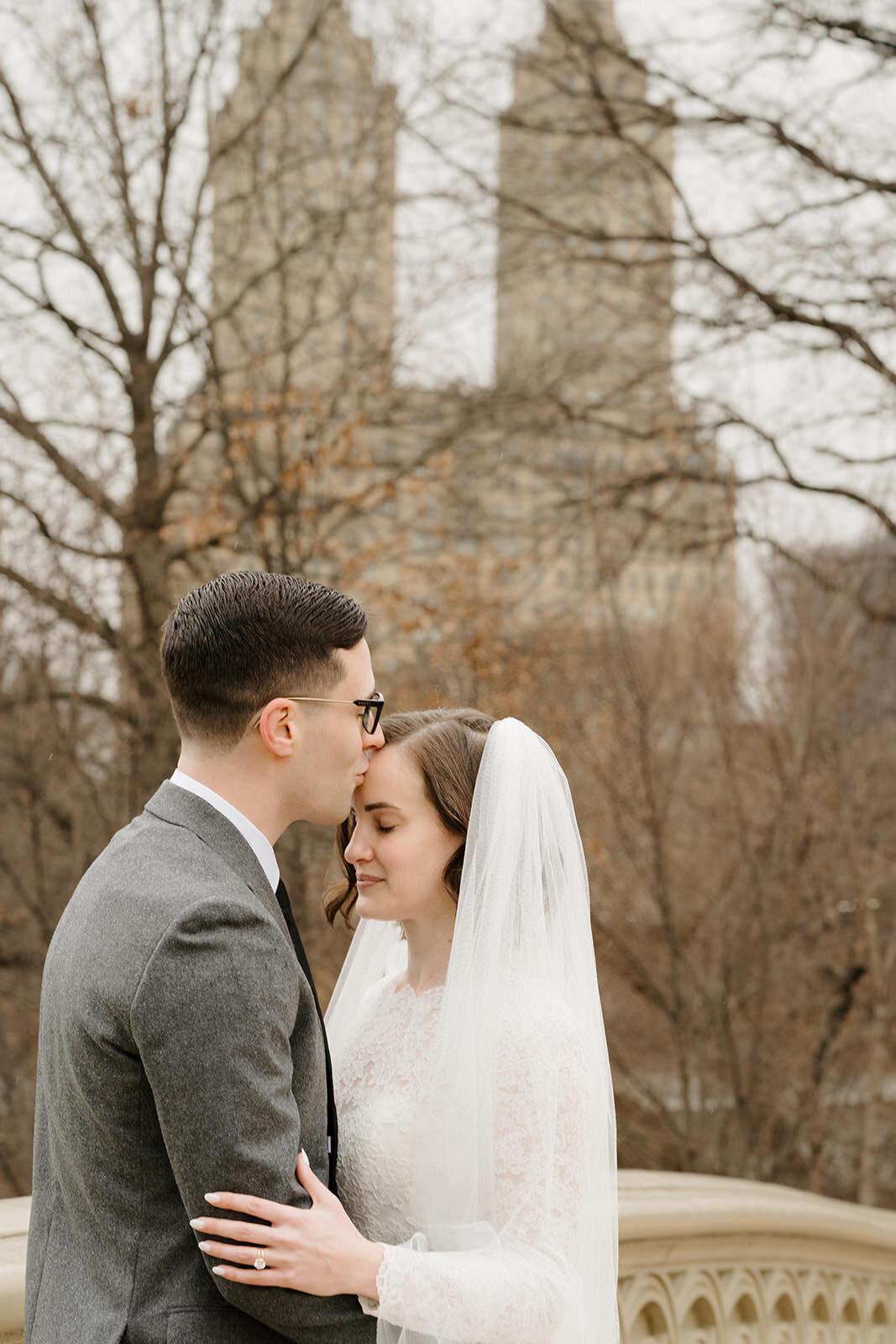 Intimate winter wedding at Central Park NYC | Oduma photography-22
