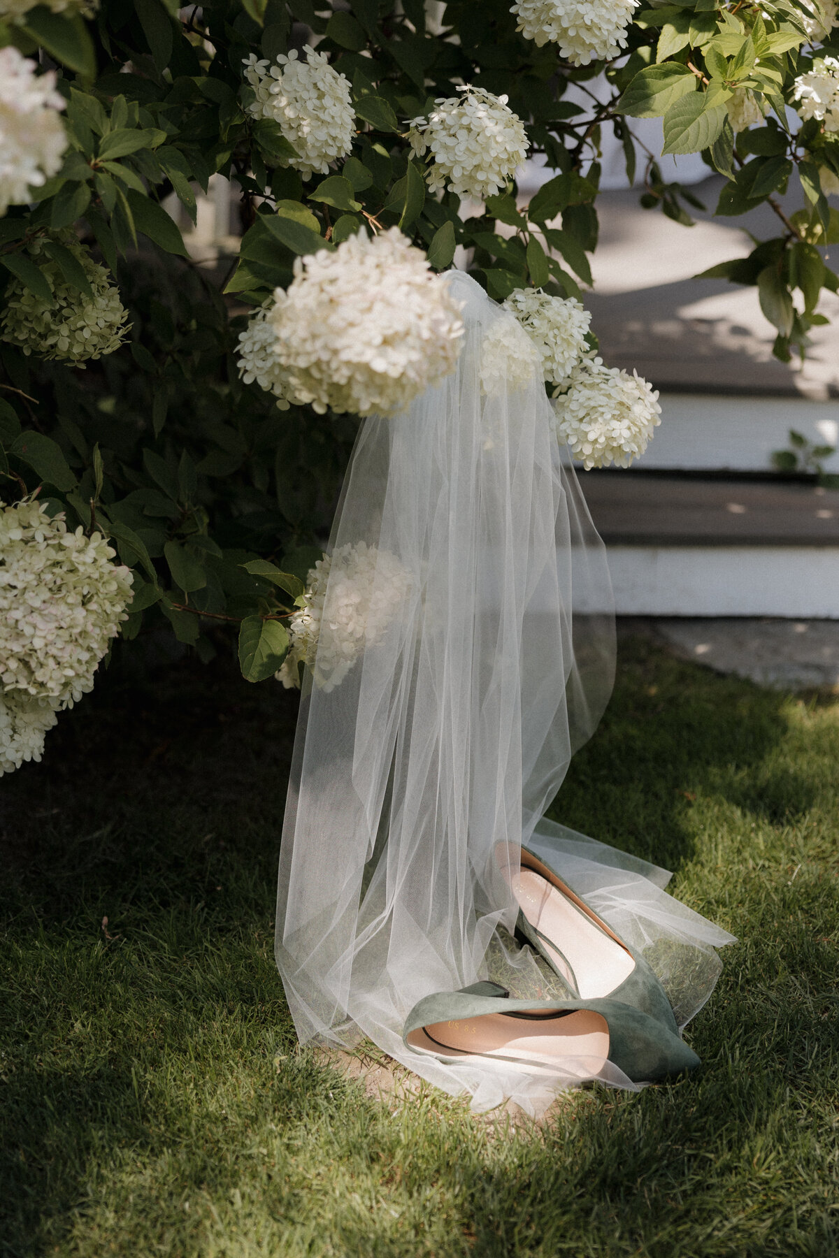 PNW Intimate Wedding Photographer