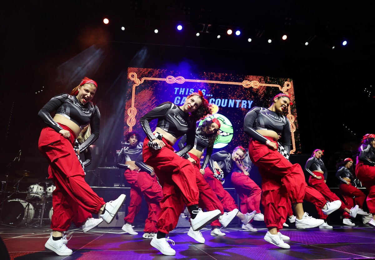 LatinDanceGroup__241018_0166_CatherineMcCarthy-e-social