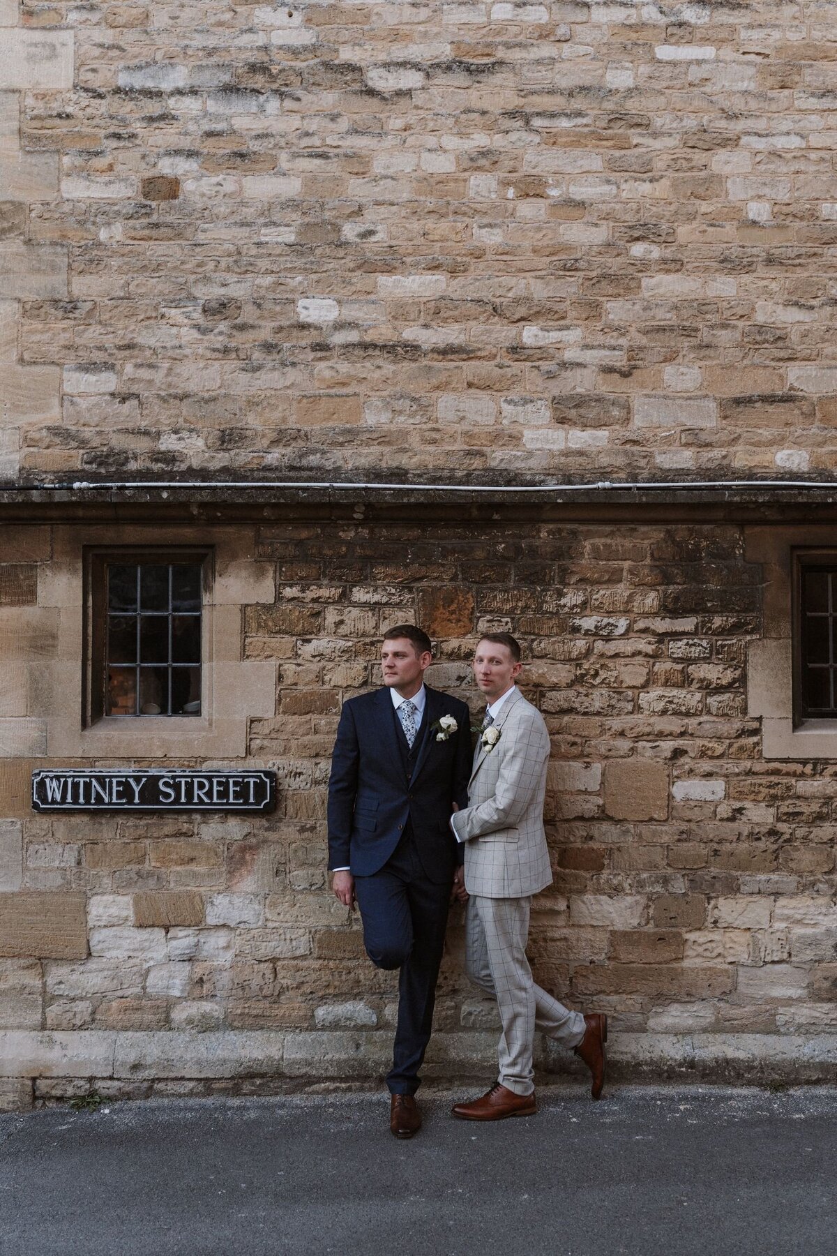 Couple portraits on the cobble streets of Burford