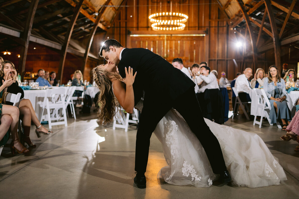 mooncrest_media-emily-isaac-wedding-2058