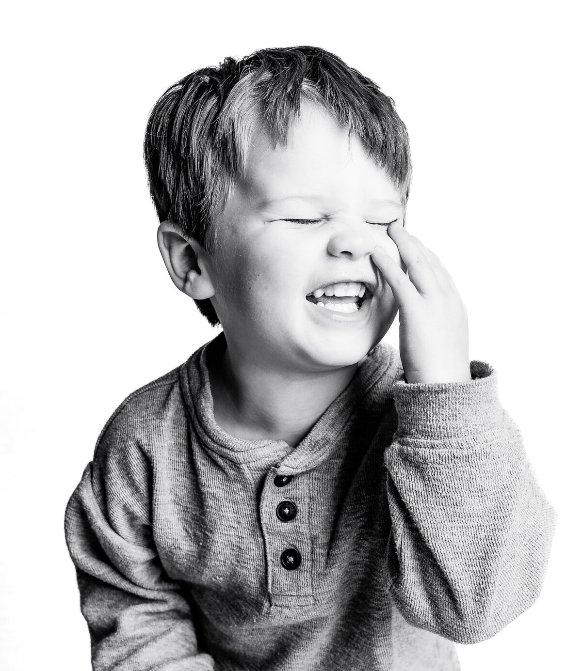 kids posing in black and white portraits-14