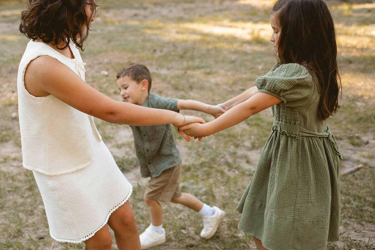 MurrayFamPicnic-MyrnaLoyPhoto-53