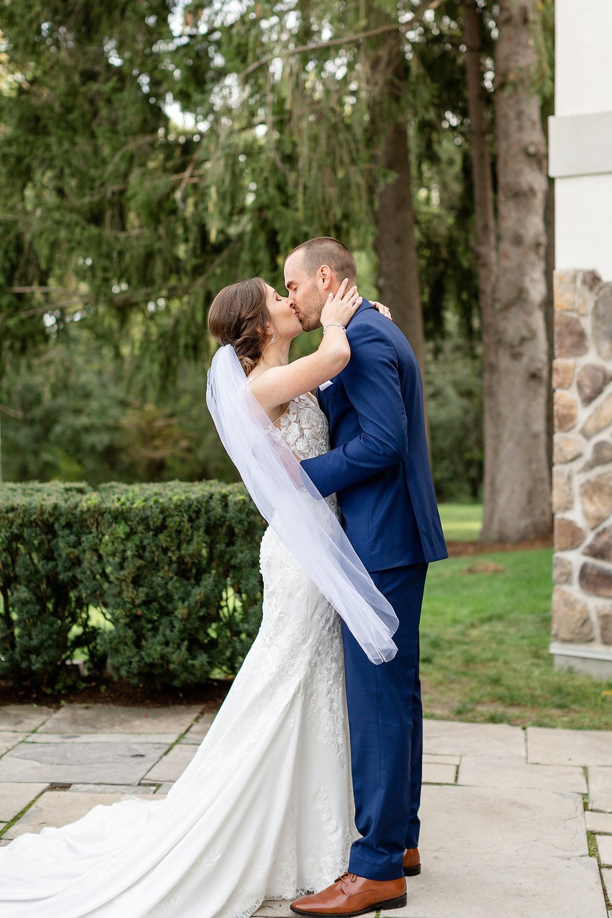 Romantic Windermere Manor Wedding | Dylan and Sandra Photography 065