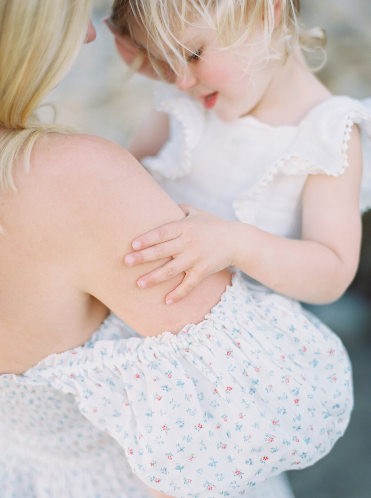 Megan Kawahara Photography San Jose Bay Area California Motherhood Newborn Family Lifestyle Womans Photography Images Portraits Light Airy Film Photos MKPhotography_LouderbackFamily-18