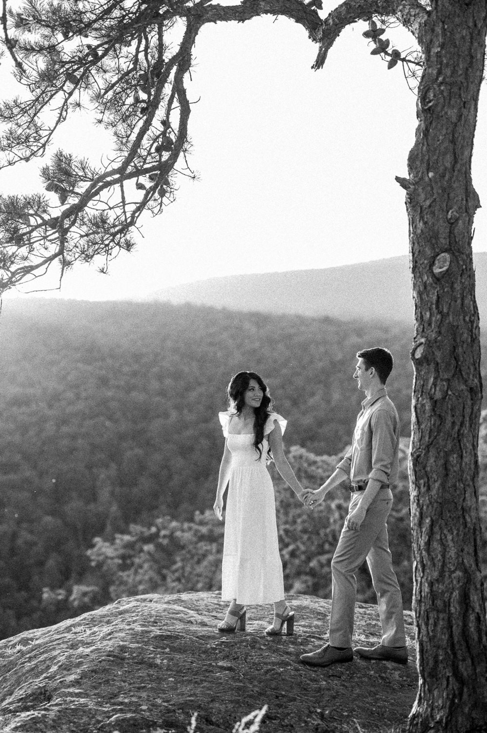 Charlottesville Engagement Photographer - Hunter and Sarah Photography-23