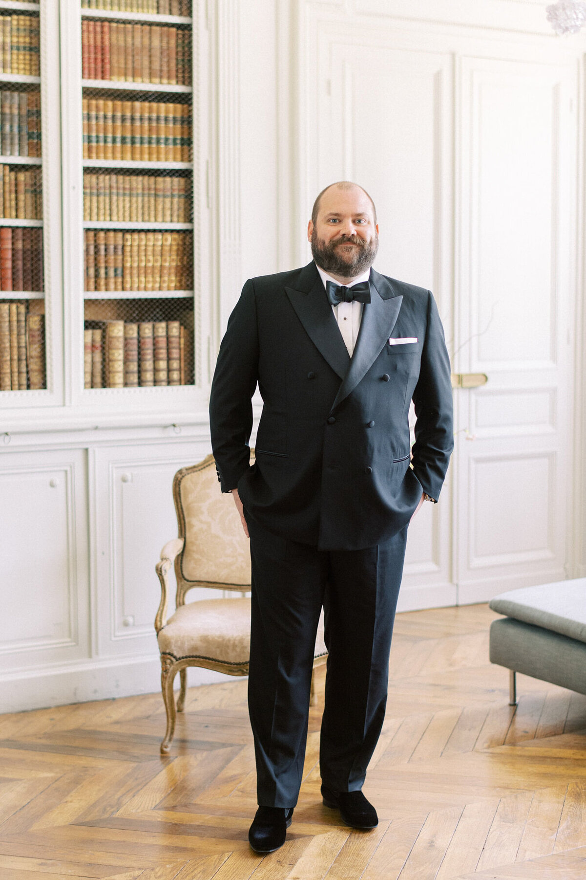 Maïlys Fortune Photography Husband Wife Wedding Weddings Photography France Switzerland Italy Timeless Dreamy Imagery Bilingual French English Destination Weddings Destination Wedding Provence French Riviera Paris Lake Como Tuscany43