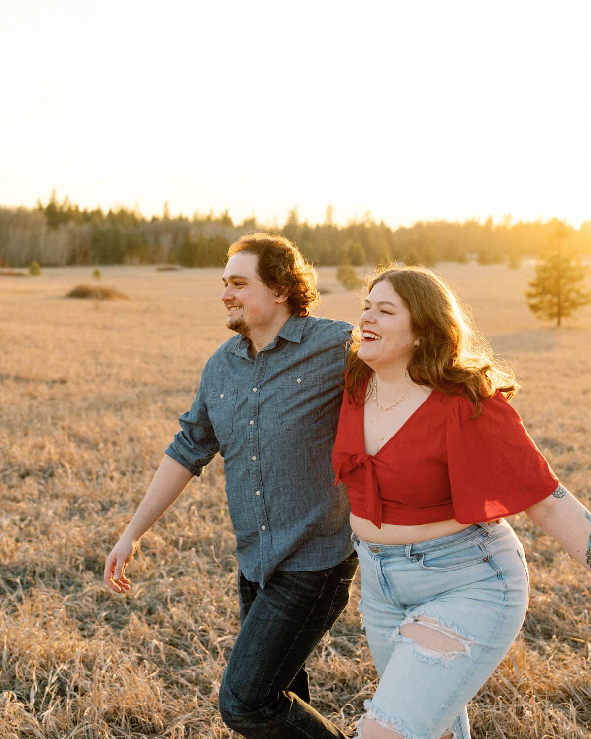 springtime_golden_hour_spokane_eastern_washington_engagement_session_03