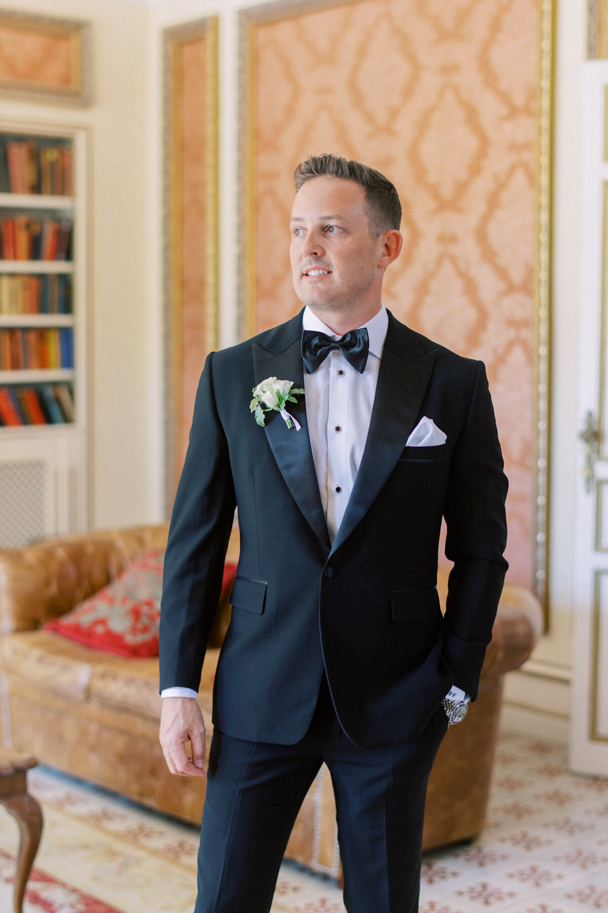 Maïlys Fortune Photography Husband Wife Wedding Weddings Photography France Switzerland Italy Timeless Dreamy Imagery Bilingual French English Destination Weddings Destination Wedding Provence French Riviera Paris Lake Como Tuscany47
