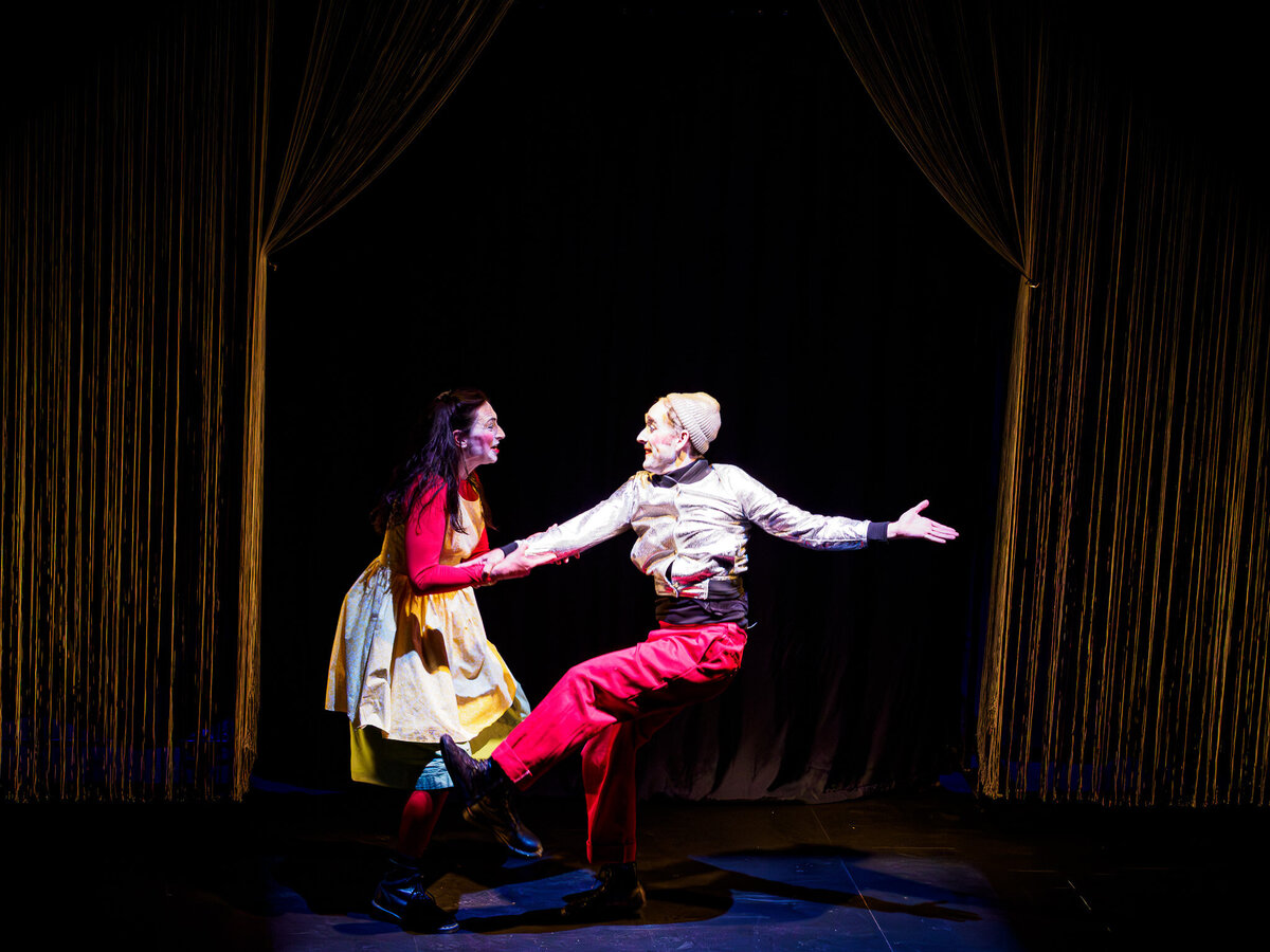 PETER PAN Cie Théâtre Amer mise en scène, adaptation, scénographie Mathieu Coblentz  jeu Judith Périllat,Florian Westerhoff, Jo Zeugma _4130036-Enhanced-NR