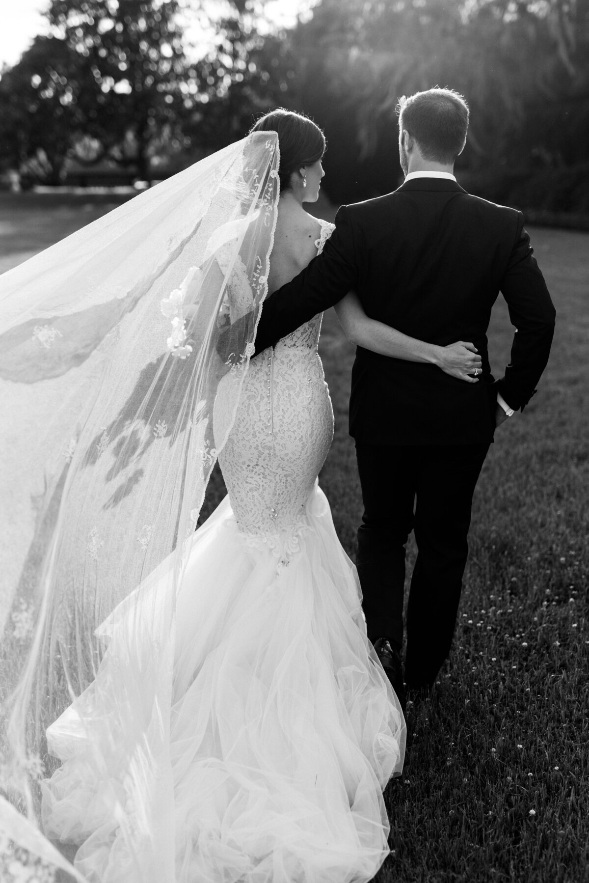 Niki Marie Photography Classic Timeless Wedding Photographer Detroit Michigan Chicago Illinois New York New Destination Travel Fine Art High End Luxury Wedding Engagement Elopement Photo Black White Elegant Traveling Travel City31