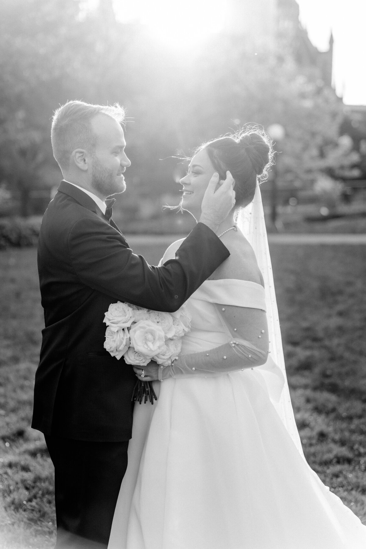 1082 Pascale and Nicolas NAC OBorn Room Wedding Downtown_Ottawa_Photography by Emma