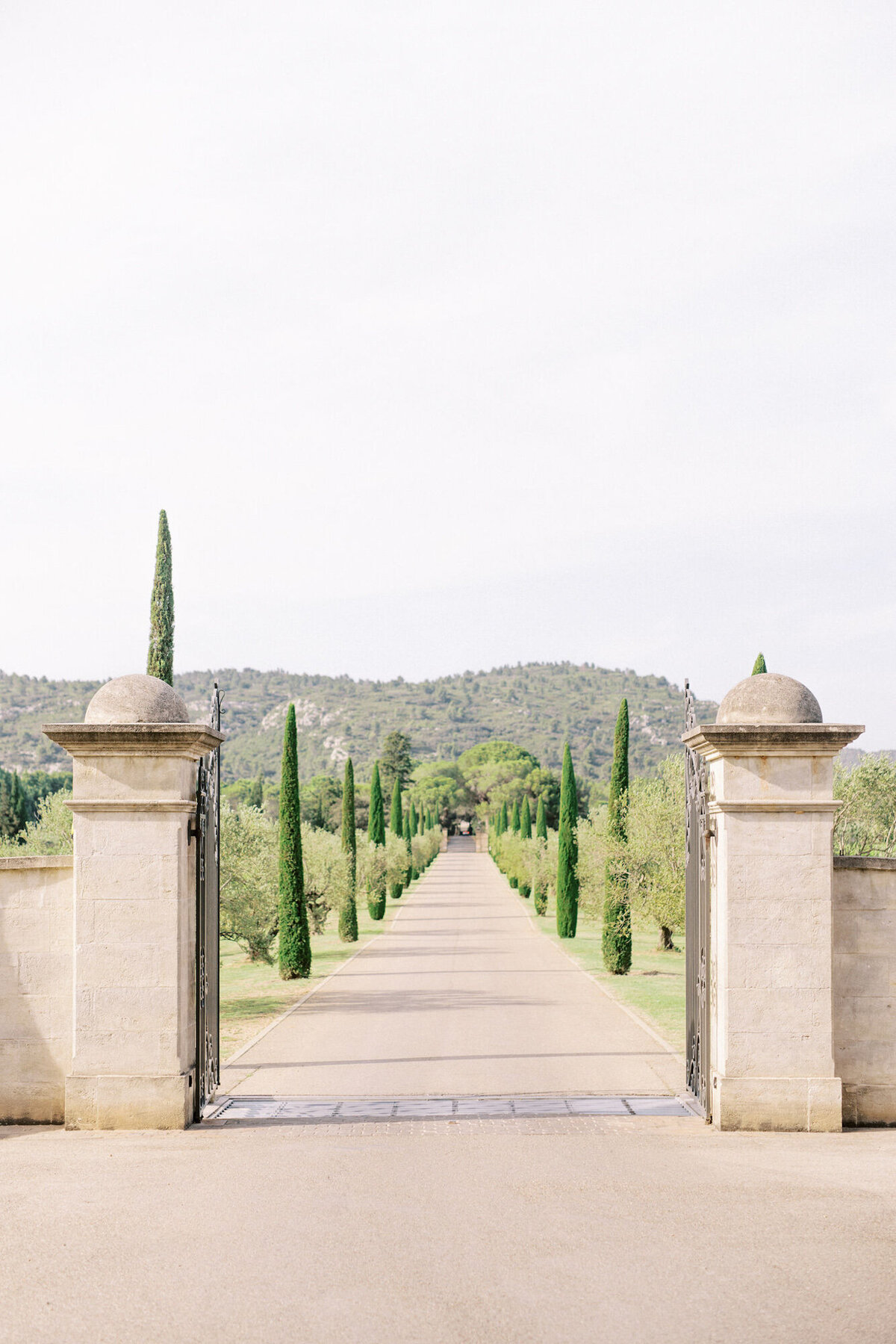 Maïlys Fortune Photography Husband Wife Wedding Weddings Photography France Switzerland Italy Timeless Dreamy Imagery Bilingual French English Destination Weddings Destination Wedding Provence French Riviera Paris Lake Como Tuscany129