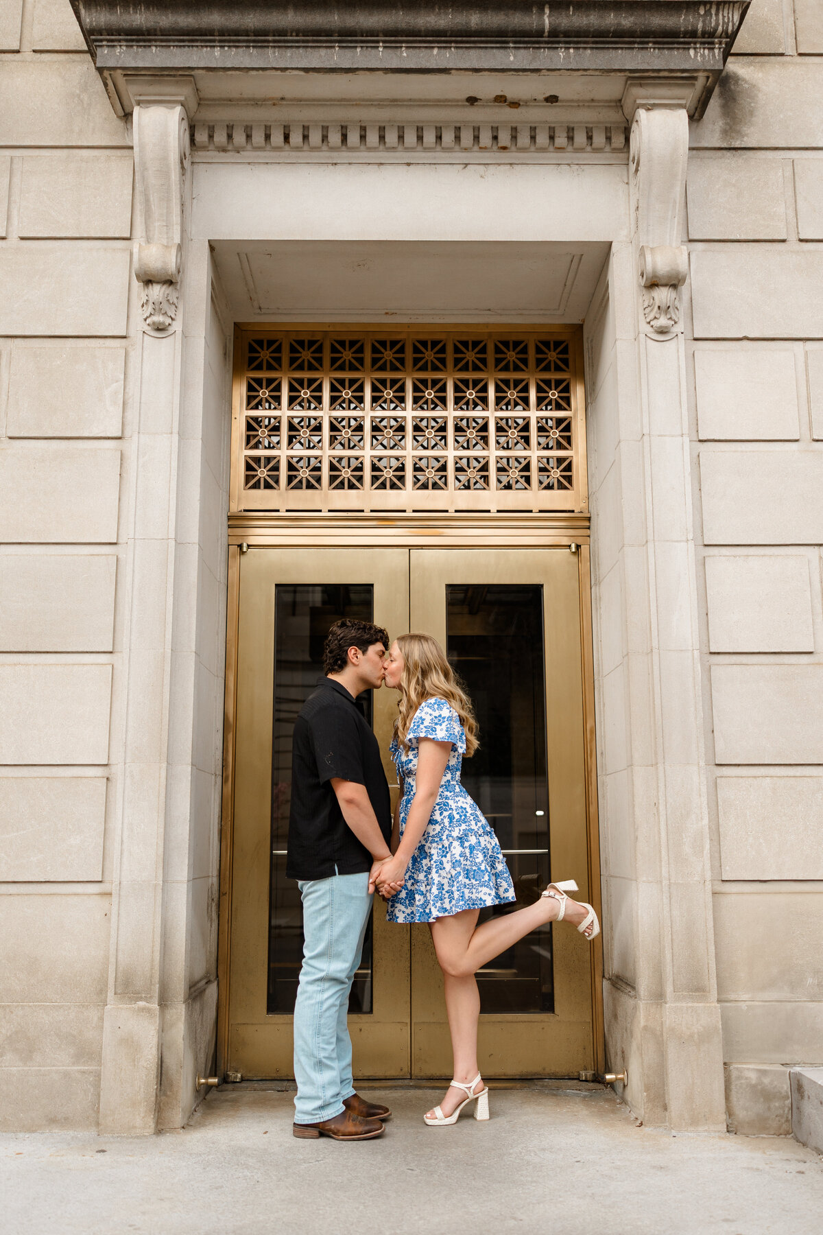 Downtown-Roanoke-Engagement-Session-20