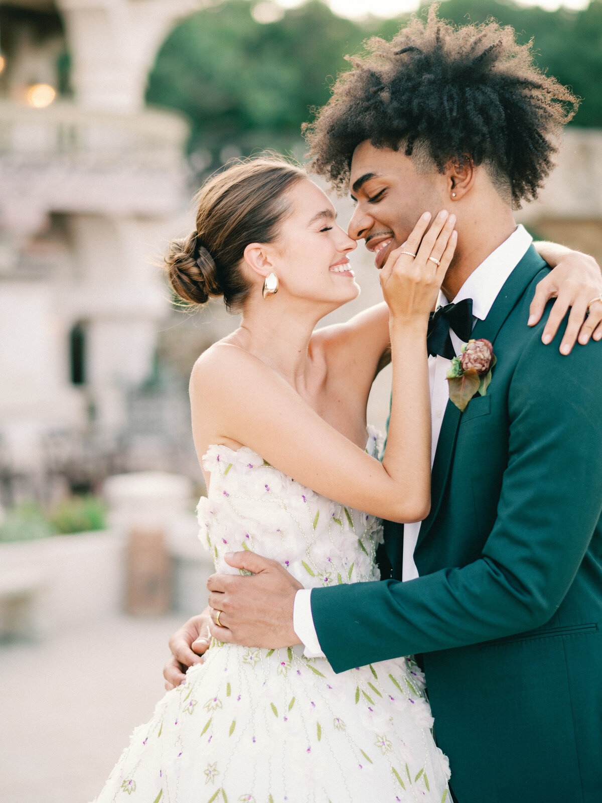 editorial wedding couple candid kissing in love laughing